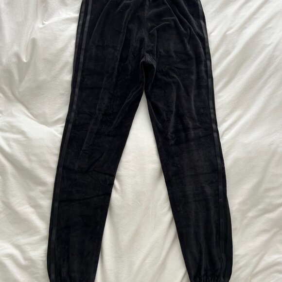 Adidas velour slim trackpants/joggers - Picture 4 of 4